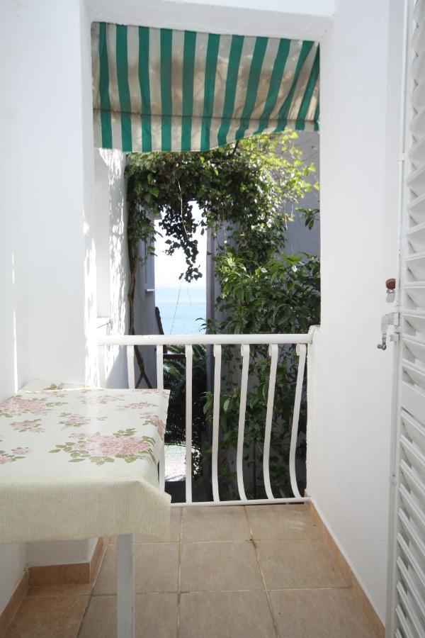 Seaside Secluded Apartments Cove Smokvina, Hvar - 4036 Bogomolje Exteriér fotografie